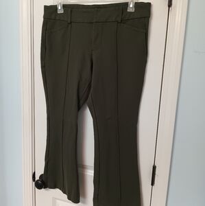 Studio by Torrid size 14 Short green trousers.